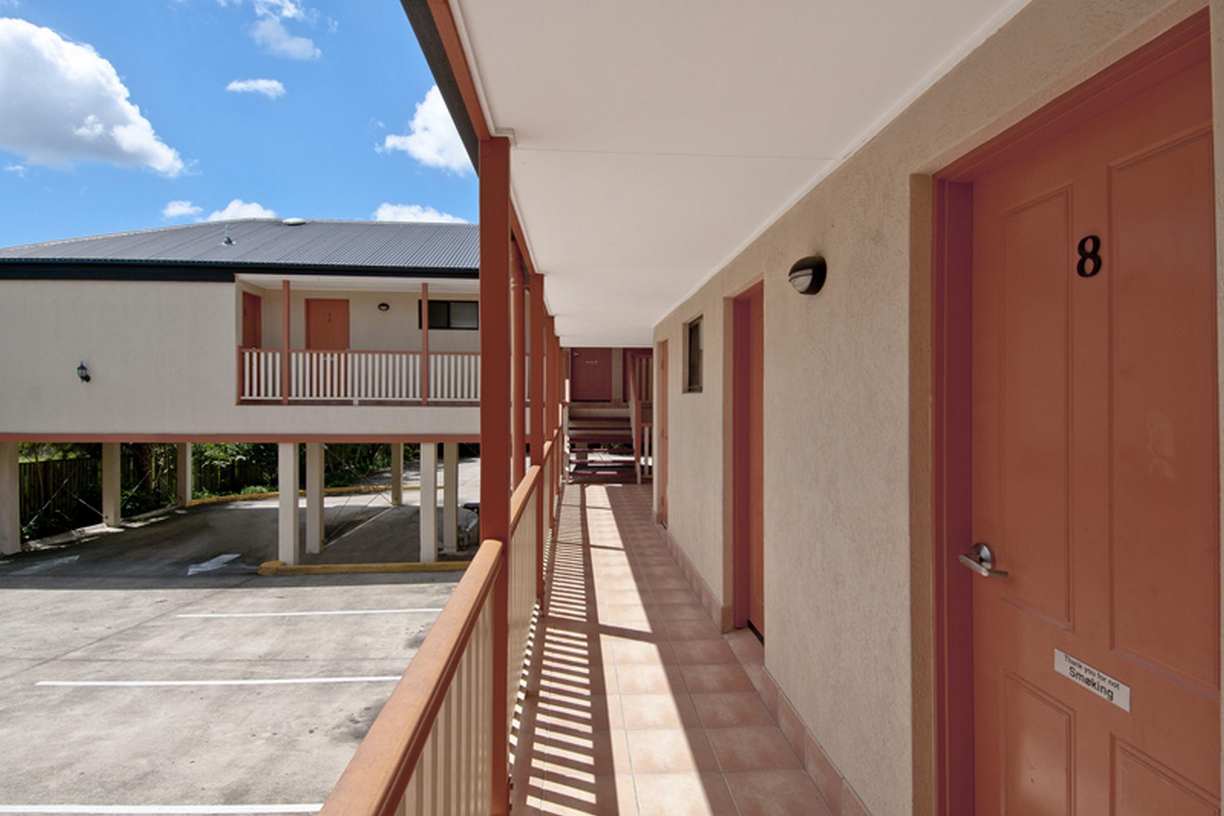Econo Lodge Waterford Loganlea Buitenkant foto