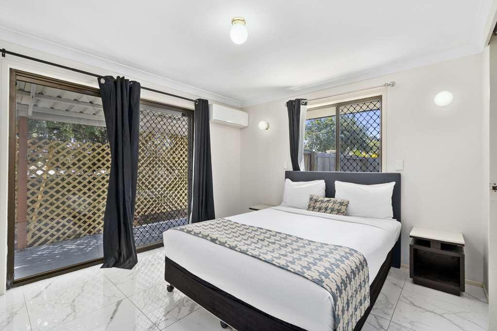 Econo Lodge Waterford Loganlea Buitenkant foto