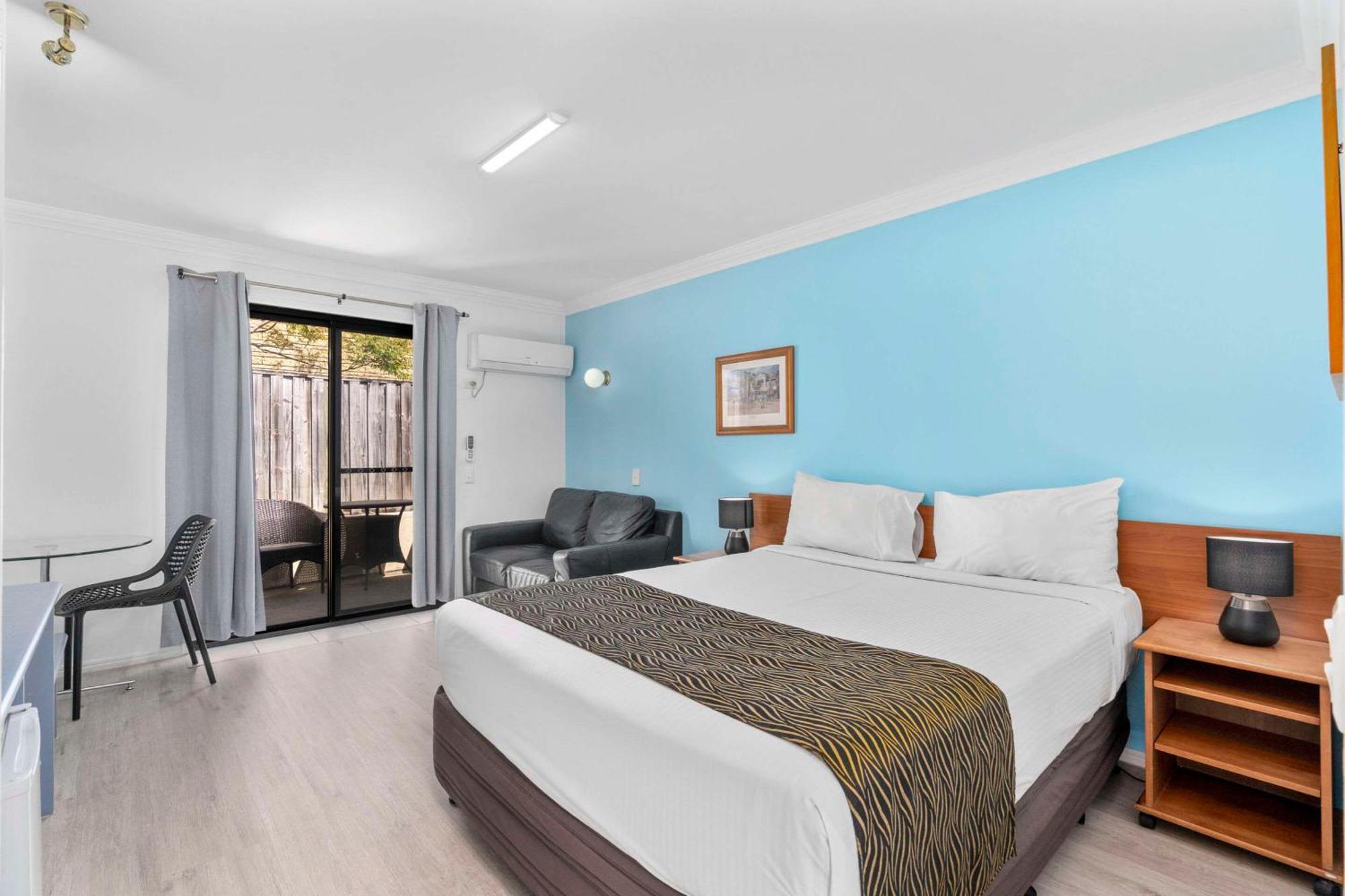 Econo Lodge Waterford Loganlea Buitenkant foto