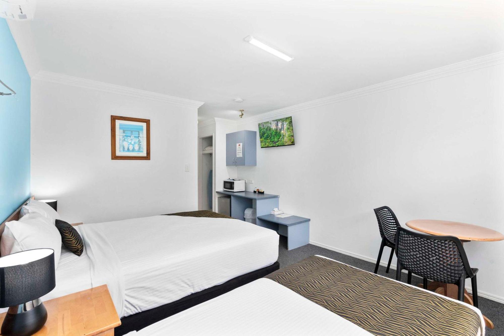 Econo Lodge Waterford Loganlea Buitenkant foto