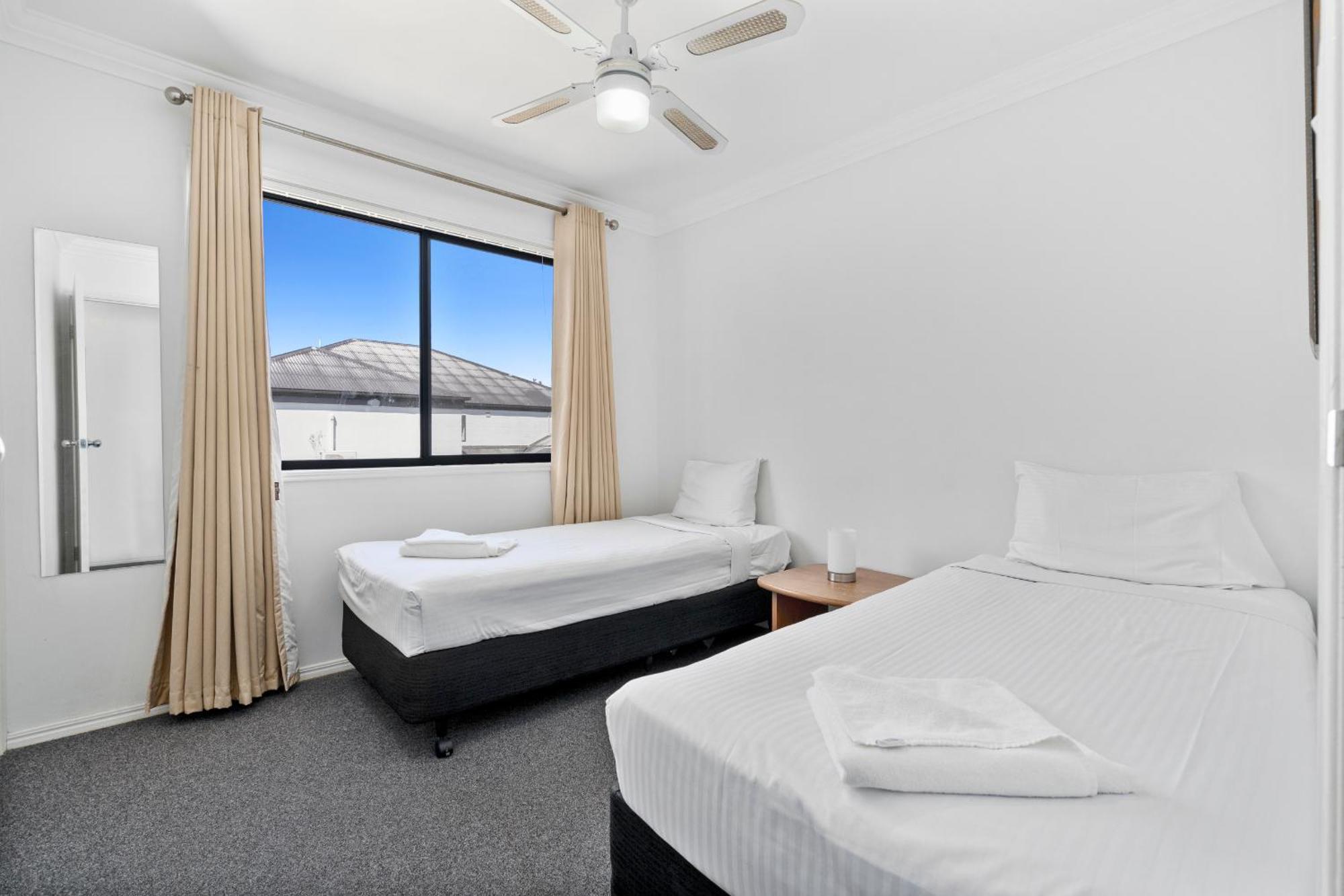 Econo Lodge Waterford Loganlea Buitenkant foto